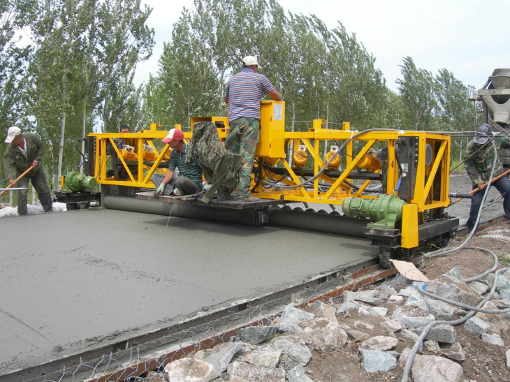 路拱摊铺机 路拱摊铺机