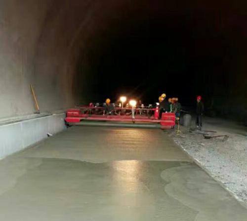 ����ʩ���еġ�Ӳ�����֡���������̯�̻�